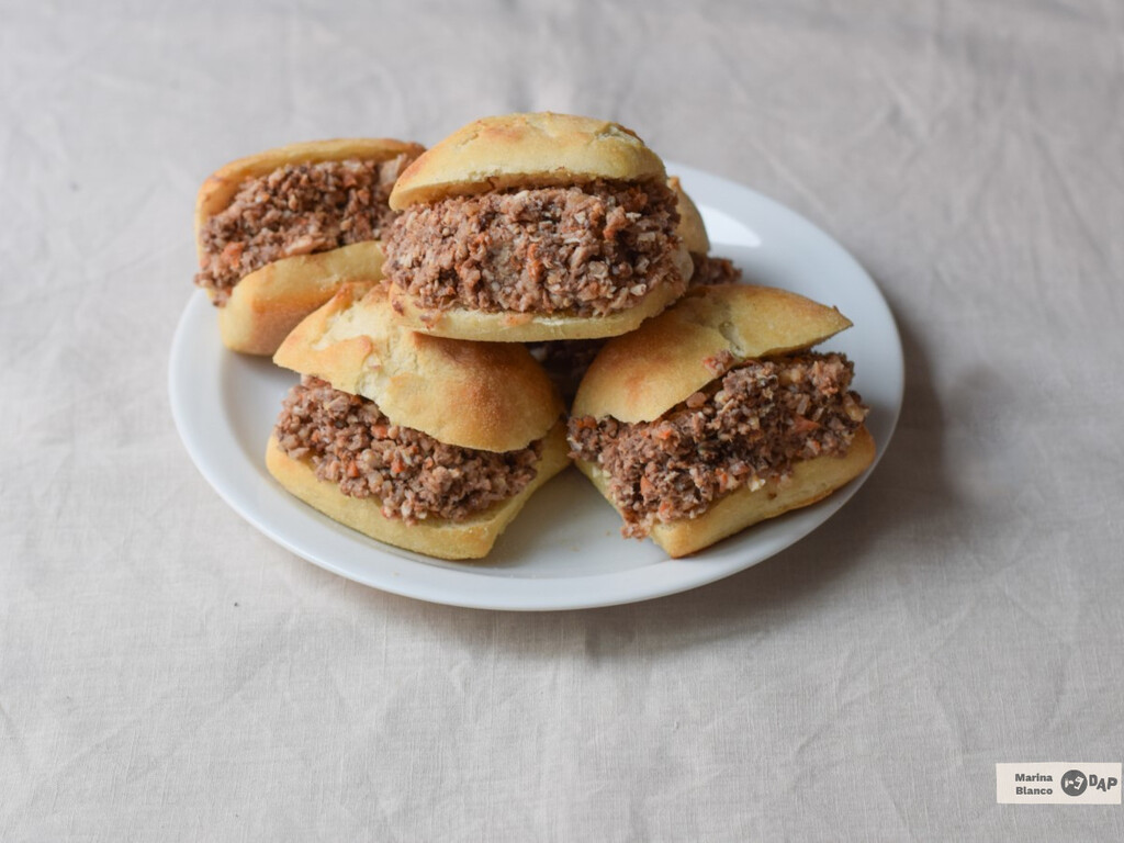 Montadito de pringá, receta de la irresistible tapa sevillana